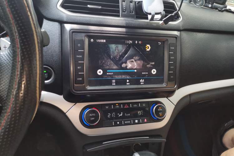 Used Haval H6 Coupe 2018 Blue Label 1.5T Automatic Two-Wheel Drive Luxury Model Audio And AC Panel