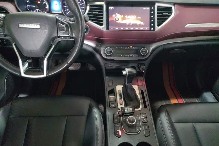 Used Haval H6 Coupe 2018 Red-Label 1.5T Automatic Two-Wheel Drive Ultra-Luxury Model Audio And AC Panel