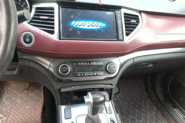 Used Haval H6 Coupe 2018 Red-Label 1.5T Automatic Two-Wheel Drive Ultra-Luxury Model Audio And AC Panel