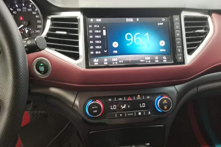 Used Haval H6 Coupe 2018 Red-Label 1.5T Automatic Two-Wheel Drive Ultra-Luxury Model Audio And AC Panel