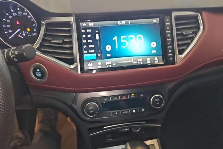 Used Haval H6 Coupe 2018 Red-Label 1.5T Automatic Two-Wheel Drive Luxury Model Audio And AC Panel