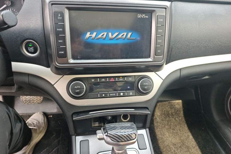 Used Haval H6 Coupe 2018 Blue Label 1.5T Automatic Two-Wheel Drive Ultra-Luxury Model Audio And AC Panel