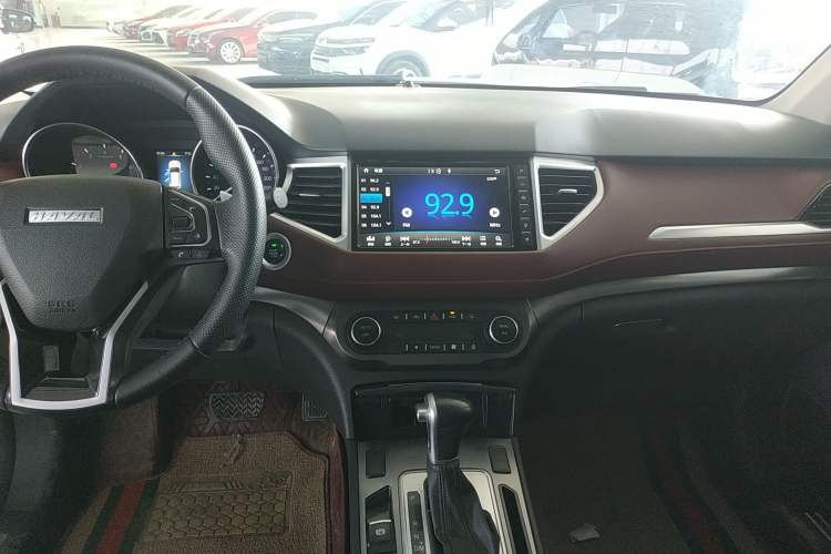 Used Haval H6 Coupe 2018 Red-Label 1.5T Automatic Two-Wheel Drive Ultra-Luxury Model Audio And AC Panel