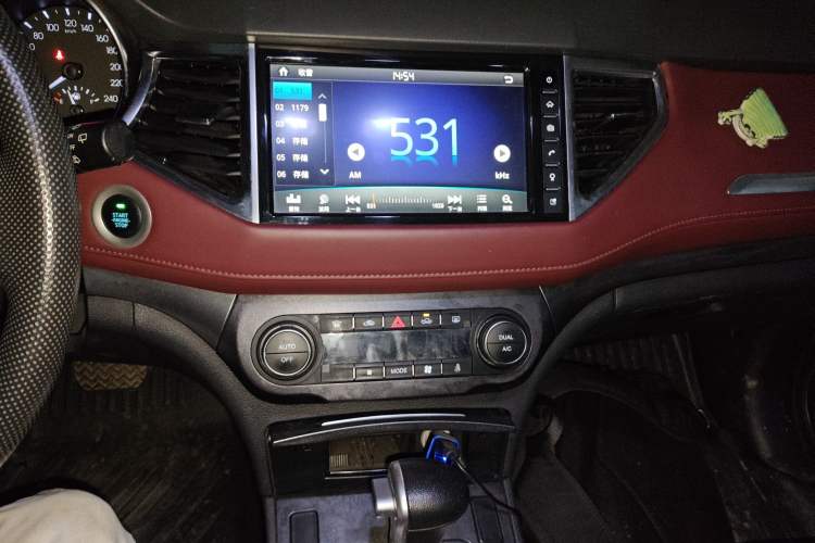 Used Haval H6 Coupe 2018 Red-Label 1.5T Automatic Two-Wheel Drive Luxury Model Audio And AC Panel
