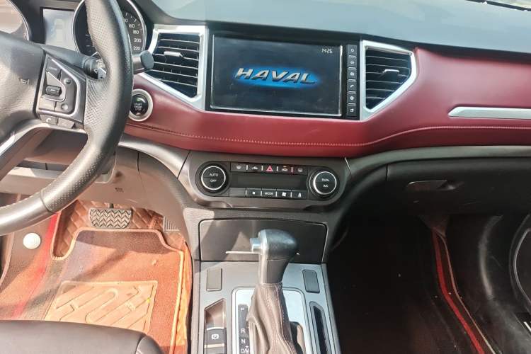 Used Haval H6 Coupe 2018 Red-Label 1.5T Automatic Two-Wheel Drive Luxury Model Audio And AC Panel