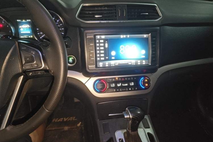 Used Haval H6 Coupe 2018 Blue Label 1.5T Automatic Two-Wheel Drive Luxury Model Audio And AC Panel