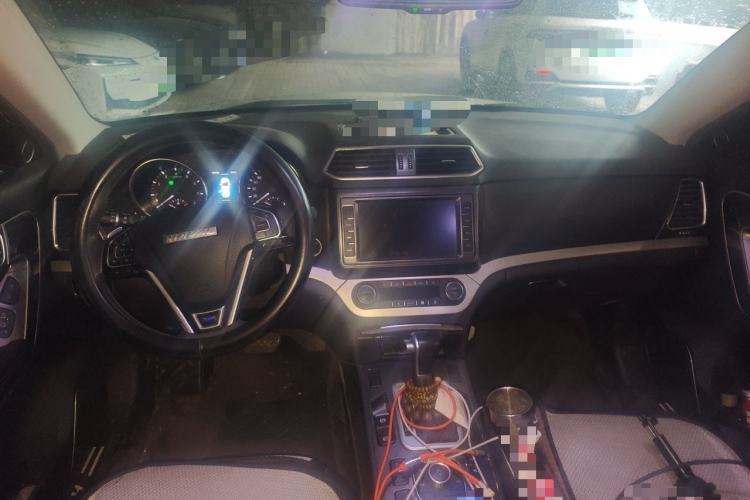 Used Haval H6 Coupe 2018 Blue Label 1.5T Automatic Two-Wheel Drive Ultra-Luxury Model Center Console