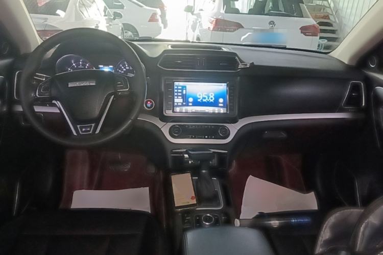 Used Haval H6 Coupe 2018 Blue Label 1.5T Automatic Two-Wheel Drive Luxury Model Center Console