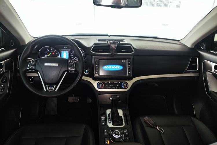 Used Haval H6 Coupe 2018 Blue Label 1.5T Automatic Two-Wheel Drive Ultra-Luxury Model Center Console