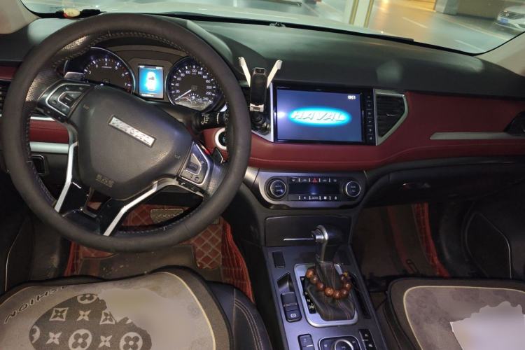 Used Haval H6 Coupe 2018 Red-Label 1.5T Automatic Two-Wheel Drive Ultra-Luxury Model Center Console