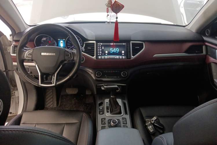 Used Haval H6 Coupe 2018 Red-Label 1.5T Automatic Two-Wheel Drive Ultra-Luxury Model Center Console