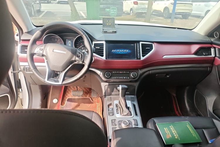 Used Haval H6 Coupe 2018 Red-Label 1.5T Automatic Two-Wheel Drive Luxury Model Center Console