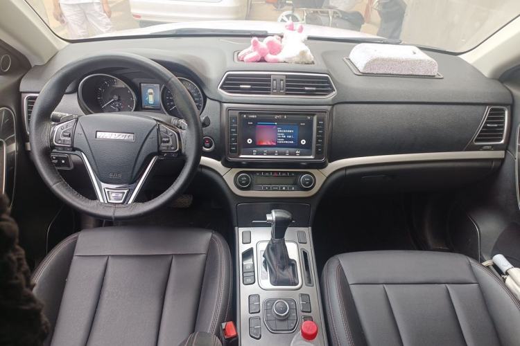 Used Haval H6 Coupe 2018 Blue Label 1.5T Automatic Two-Wheel Drive Luxury Model Center Console