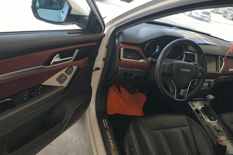 Used Haval H6 Coupe 2018 Red-Label 1.5T Automatic Two-Wheel Drive Ultra-Luxury Model Driver Seat