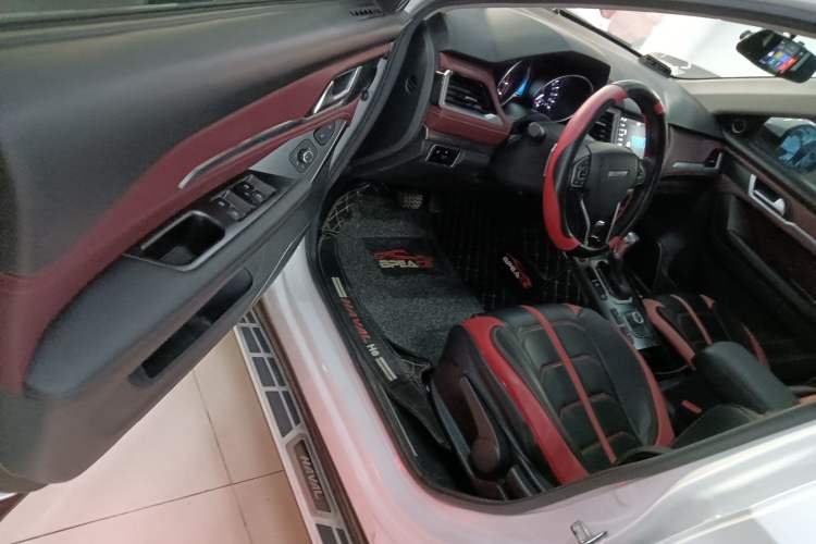 Used Haval H6 Coupe 2018 Red-Label 1.5T Automatic Two-Wheel Drive Luxury Model Driver Seat
