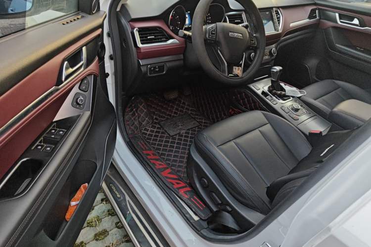 Used Haval H6 Coupe 2018 Red-Label 1.5T Automatic Two-Wheel Drive Ultra-Luxury Model Driver Seat