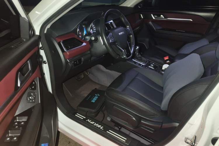 Used Haval H6 Coupe 2018 Red-Label 1.5T Automatic Two-Wheel Drive Luxury Model Driver Seat