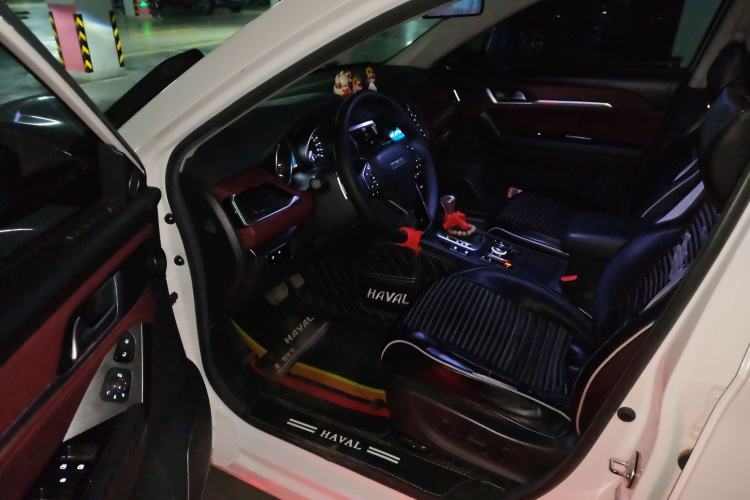 Used Haval H6 Coupe 2018 Red-Label 1.5T Automatic Two-Wheel Drive Ultra-Luxury Model Driver Seat
