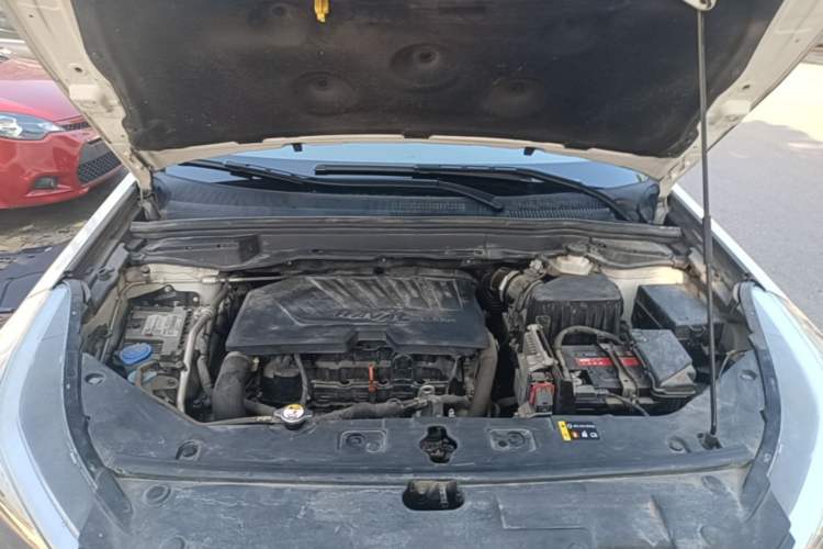 Used Haval H6 Coupe 2018 Red-Label 1.5T Automatic Two-Wheel Drive Luxury Model Engine Bay