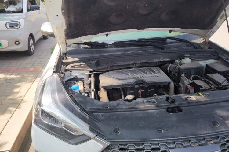Used Haval H6 Coupe 2018 Red-Label 1.5T Automatic Two-Wheel Drive Ultra-Luxury Model Engine Bay Right