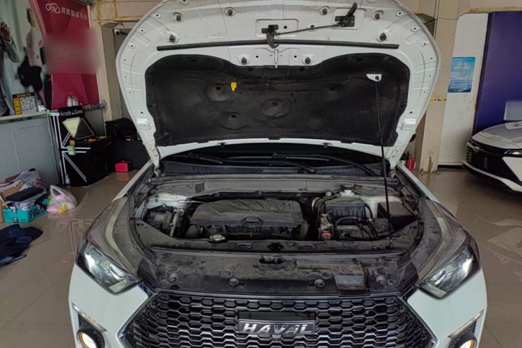 Used Haval H6 Coupe 2018 Red-Label 1.5T Automatic Two-Wheel Drive Ultra-Luxury Model Engine Bay