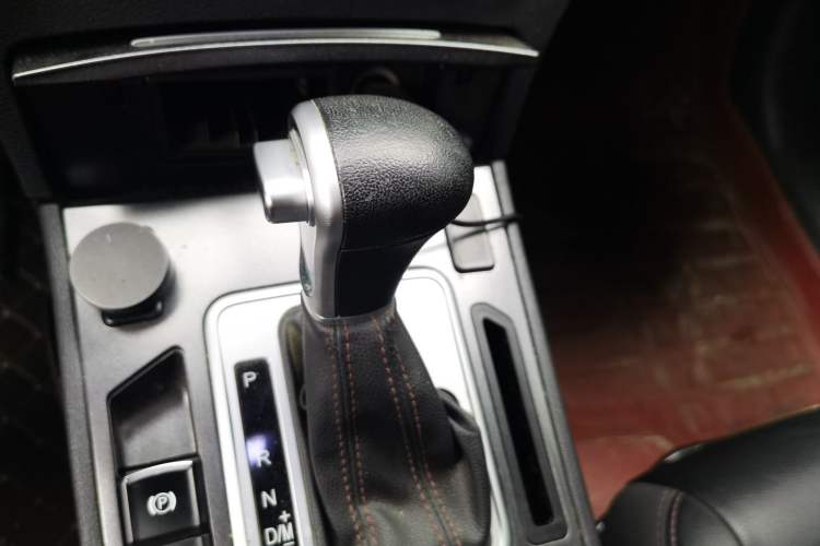 Used Haval H6 Coupe 2018 Blue Label 1.5T Automatic Two-Wheel Drive Luxury Model Gear Lever