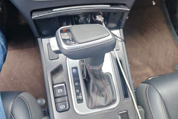 Used Haval H6 Coupe 2018 Blue Label 1.5T Automatic Two-Wheel Drive Luxury Model Gear Lever