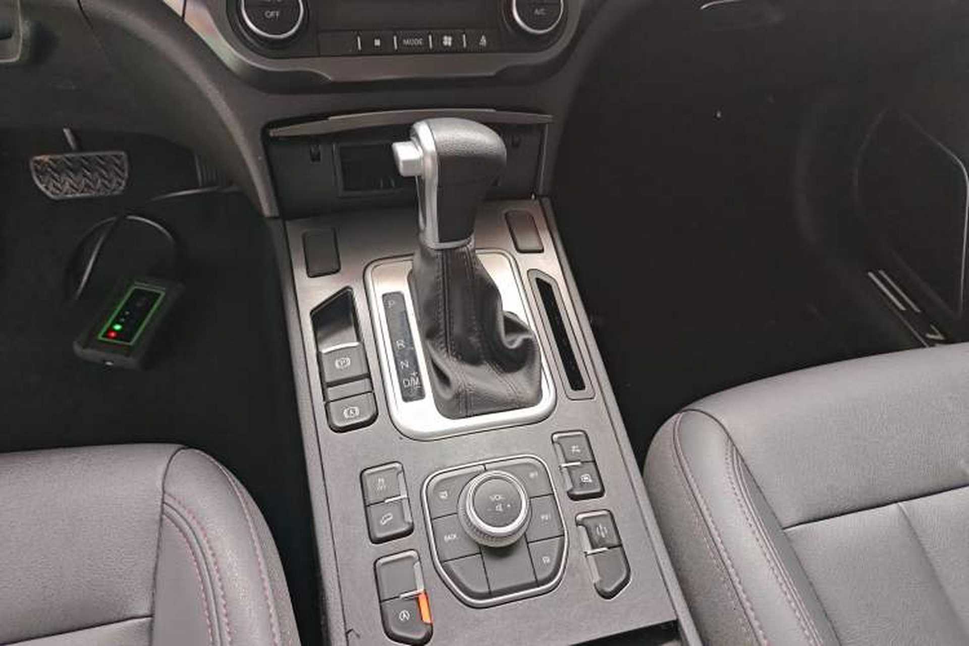 Used Haval H6 Coupe 2018 Red-Label 1.5T Automatic Two-Wheel Drive Ultra-Luxury Model Gear Lever