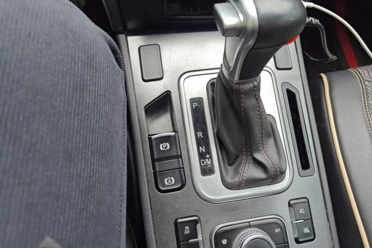 Used Haval H6 Coupe 2018 Blue Label 1.5T Automatic Two-Wheel Drive Ultra-Luxury Model Gear Lever