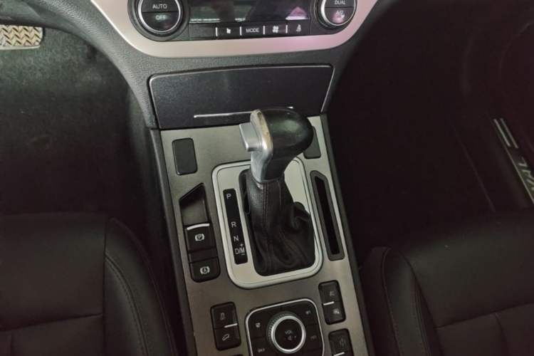 Used Haval H6 Coupe 2018 Blue Label 1.5T Automatic Two-Wheel Drive Ultra-Luxury Model Gear Lever