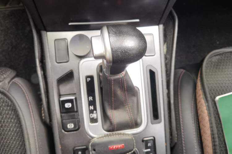 Used Haval H6 Coupe 2018 Red-Label 1.5T Automatic Two-Wheel Drive Ultra-Luxury Model Gear Lever