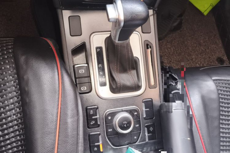 Used Haval H6 Coupe 2018 Red-Label 1.5T Automatic Two-Wheel Drive Luxury Model Gear Lever