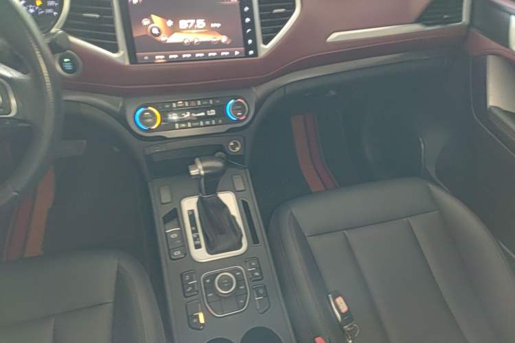 Used Haval H6 Coupe 2018 Red-Label 1.5T Automatic Two-Wheel Drive Ultra-Luxury Model Gear Lever