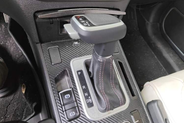 Used Haval H6 Coupe 2018 Blue Label 1.5T Automatic Two-Wheel Drive Luxury Model Gear Lever