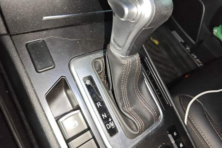 Used Haval H6 Coupe 2018 Blue Label 1.5T Automatic Two-Wheel Drive Ultra-Luxury Model Gear Lever