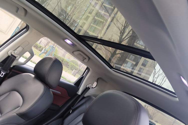 Used Haval H6 Coupe 2018 Red-Label 1.5T Automatic Two-Wheel Drive Ultra-Luxury Model Headliner