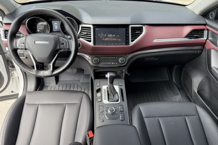 Used Haval H6 Coupe 2018 Red-Label 1.5T Automatic Two-Wheel Drive Luxury Model Interior 2