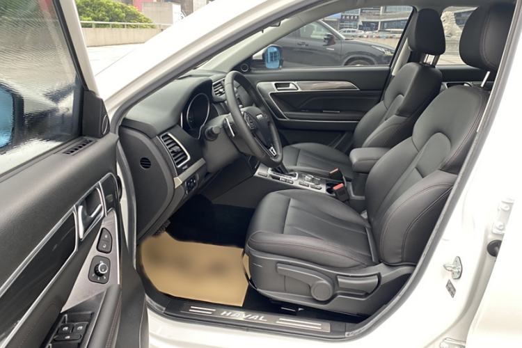 Used Haval H6 Coupe 2018 Blue Label 1.5T Automatic Two-Wheel Drive Luxury Model Interior 3
