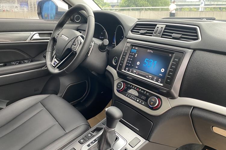 Used Haval H6 Coupe 2018 Blue Label 1.5T Automatic Two-Wheel Drive Luxury Model Interior 4