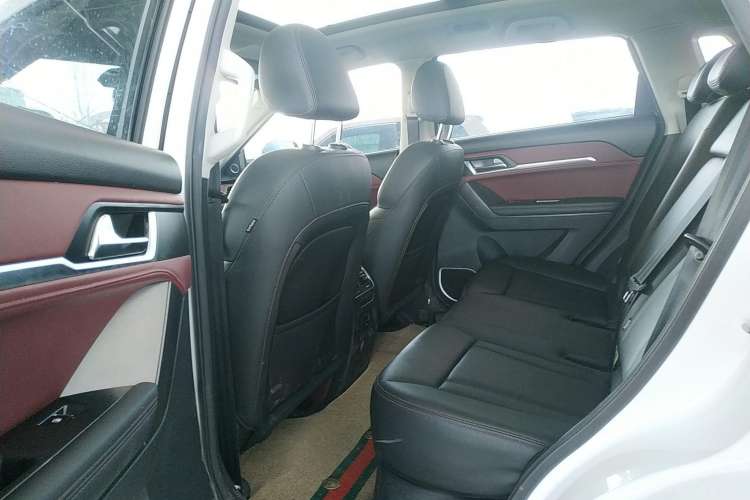 Used Haval H6 Coupe 2018 Red-Label 1.5T Automatic Two-Wheel Drive Ultra-Luxury Model Interior 4