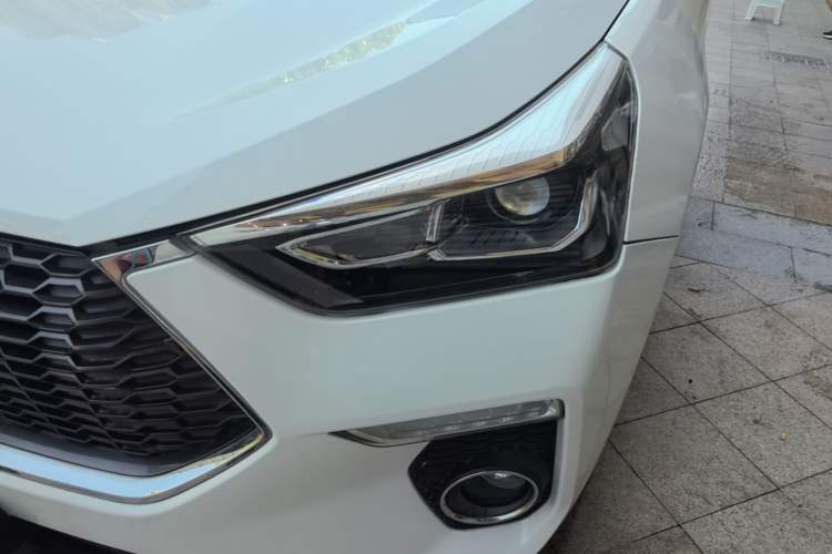 Used Haval H6 Coupe 2018 Red-Label 1.5T Automatic Two-Wheel Drive Luxury Model Left Front Headlight