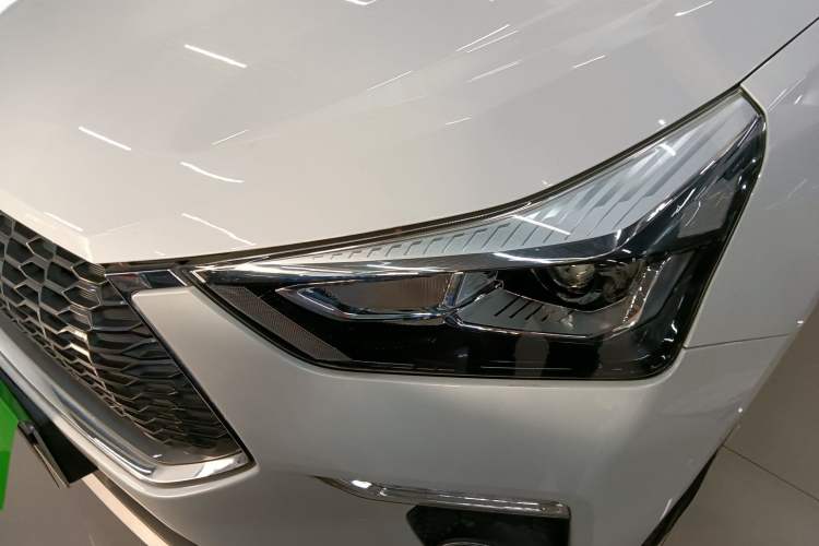 Used Haval H6 Coupe 2018 Red-Label 1.5T Automatic Two-Wheel Drive Luxury Model Left Front Headlight