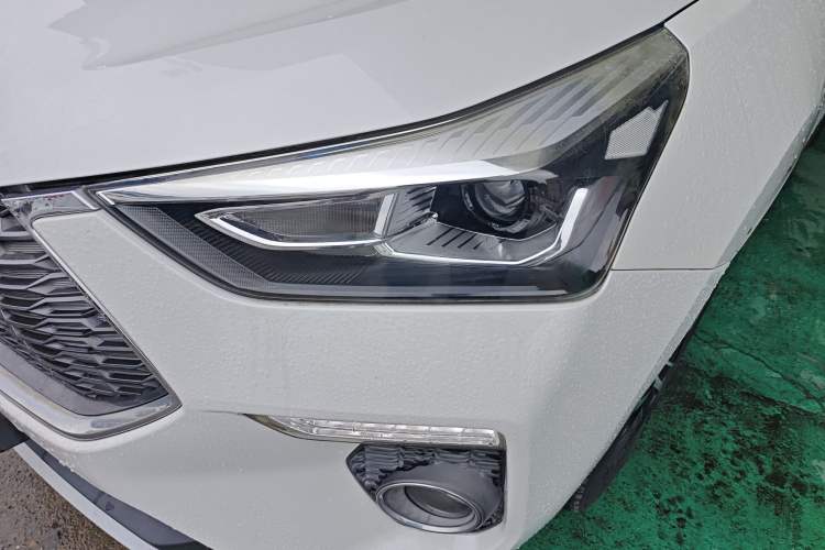 Used Haval H6 Coupe 2018 Red-Label 1.5T Automatic Two-Wheel Drive Ultra-Luxury Model Left Front Headlight