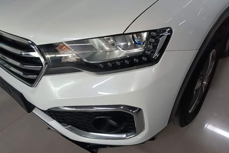 Used Haval H6 Coupe 2018 Blue Label 1.5T Automatic Two-Wheel Drive Luxury Model Left Front Headlight