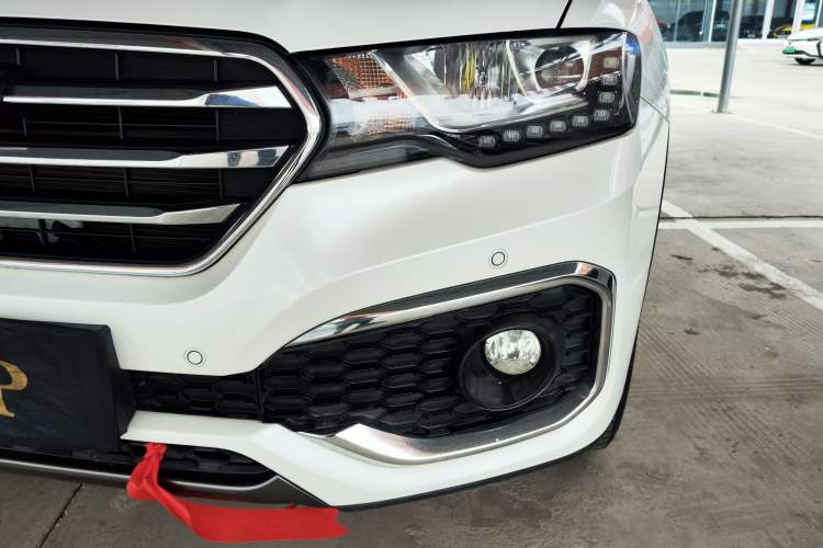 Used Haval H6 Coupe 2018 Blue Label 1.5T Automatic Two-Wheel Drive Ultra-Luxury Model Left Front Headlight