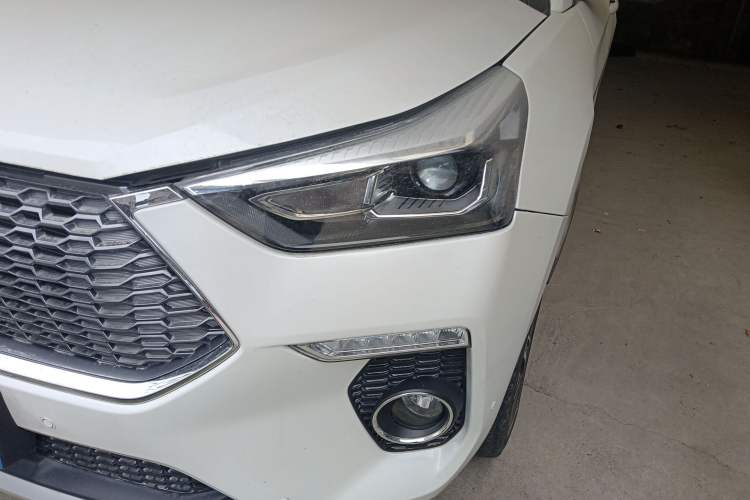 Used Haval H6 Coupe 2018 Red-Label 1.5T Automatic Two-Wheel Drive Ultra-Luxury Model Left Front Headlight
