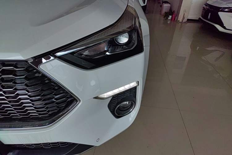 Used Haval H6 Coupe 2018 Red-Label 1.5T Automatic Two-Wheel Drive Ultra-Luxury Model Left Front Headlight