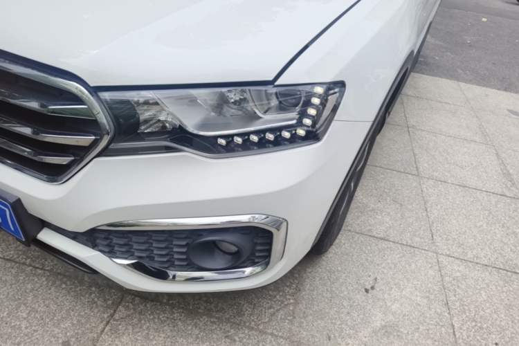 Used Haval H6 Coupe 2018 Blue Label 1.5T Automatic Two-Wheel Drive Luxury Model Left Front Headlight