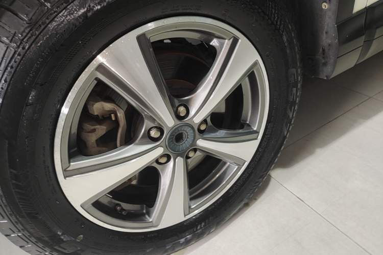 Used Haval H6 Coupe 2018 Blue Label 1.5T Automatic Two-Wheel Drive Ultra-Luxury Model Left Front Wheel Hub