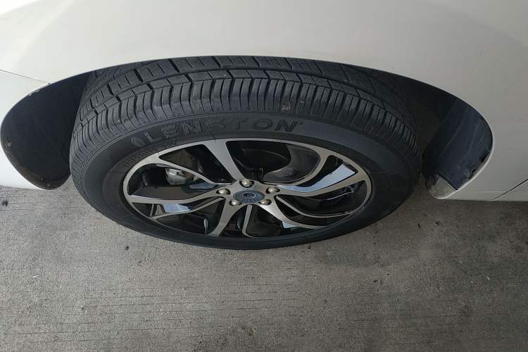 Used Haval H6 Coupe 2018 Red-Label 1.5T Automatic Two-Wheel Drive Ultra-Luxury Model Left Front Wheel Hub